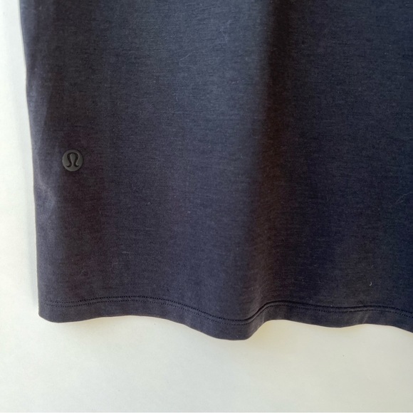 Lululemon black relaxed T-shirt - Picture 3 of 5